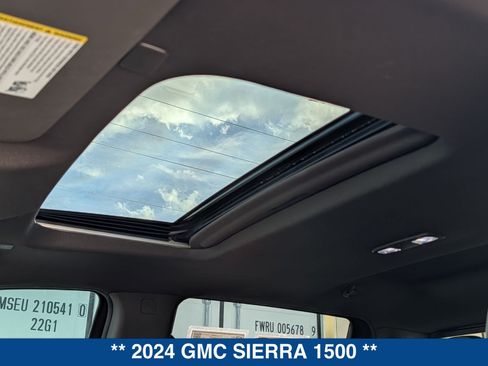 Used 2024 GMC Sierra 1500 Denali w/ Denali Reserve Package AWD/4WD image 29