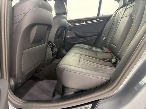Certified 2023 BMW 530i xDrive w/ Premium Package image 17