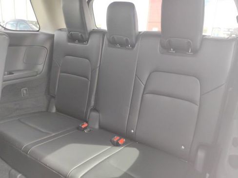 Used 2023 Nissan Pathfinder SL image 14