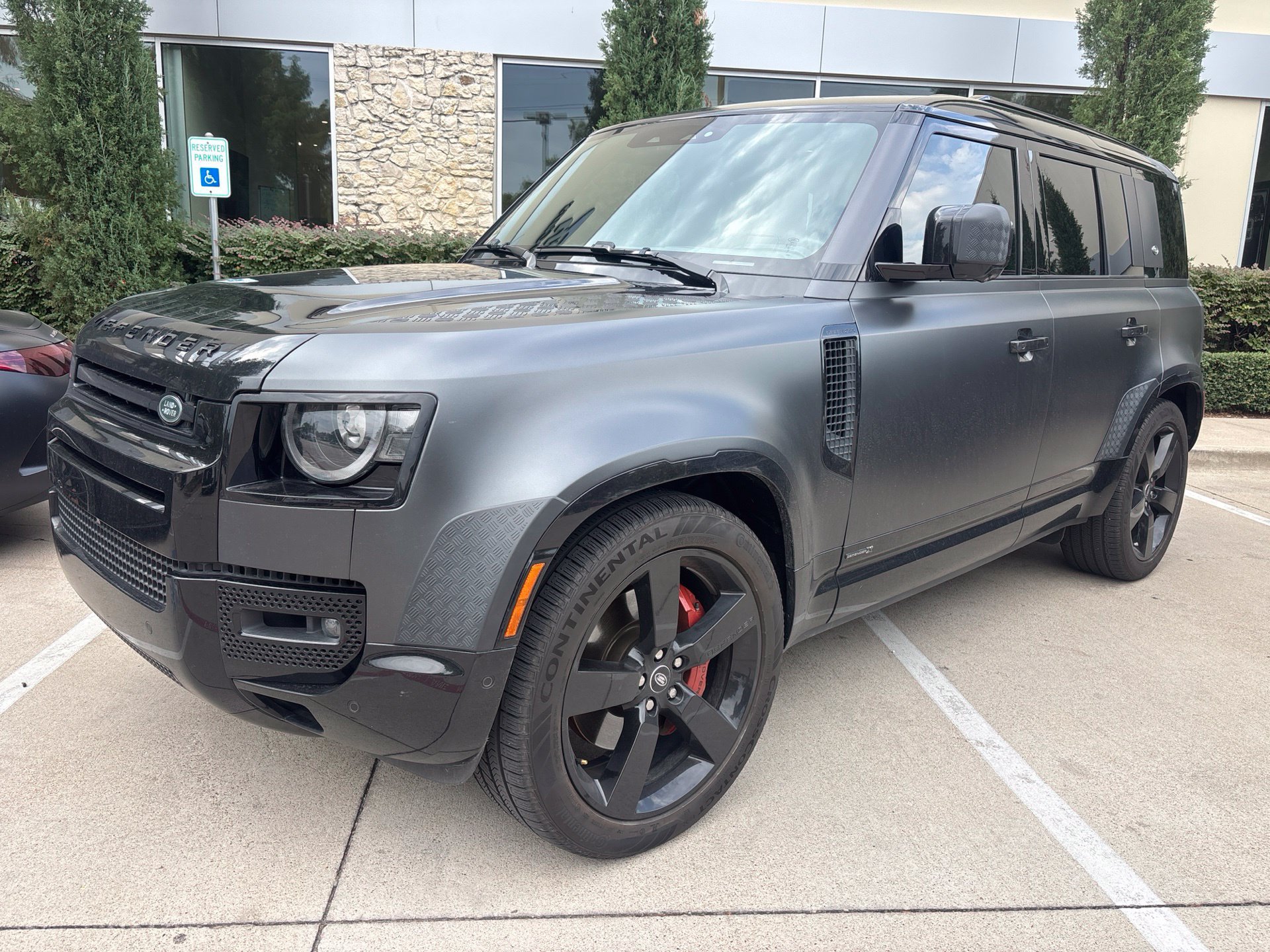 Used 2024 Land Rover Defender 110 X AWD/4WD image 2
