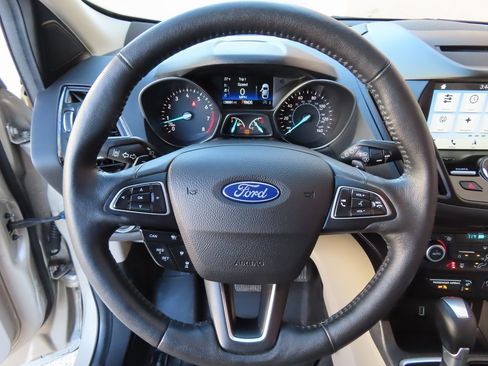 Used 2018 Ford Escape Titanium w/ Ford Safe & Smart Package image 18