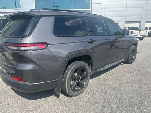 Used 2022 Jeep Grand Cherokee L Limited w/ Luxury Tech Group II RWD image 3