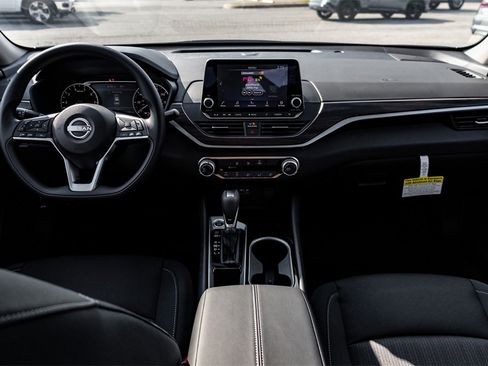 New 2024 Nissan Altima 2.5 SV image 19