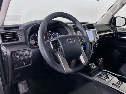 Used 2021 Toyota 4Runner Limited AWD/4WD image 9