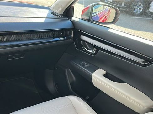 Used 2025 Honda CR-V EX-L image 24