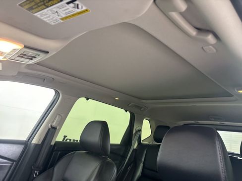 Used 2025 Nissan Rogue SL w/ Tech Package image 12