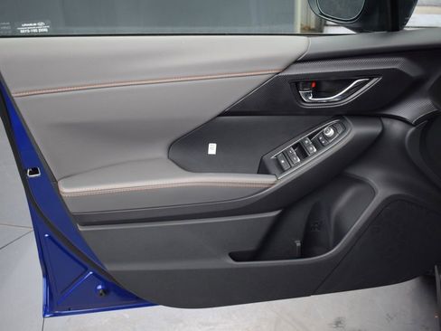 Certified 2025 Subaru Crosstrek 2.5i Limited w/ Crosstrek Mirror Package image 26