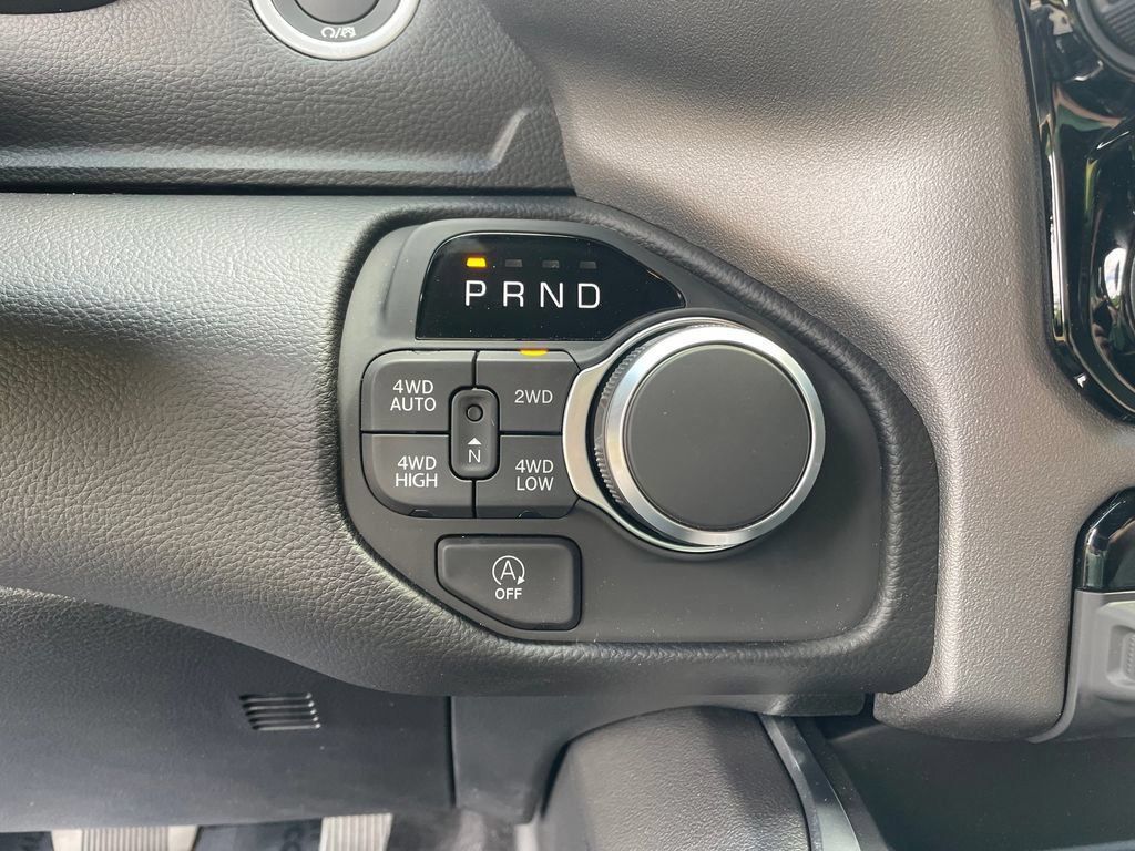 New 2026 RAM 1500 Big Horn AWD/4WD image 17