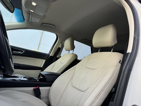 Used 2016 Ford Edge Titanium image 9