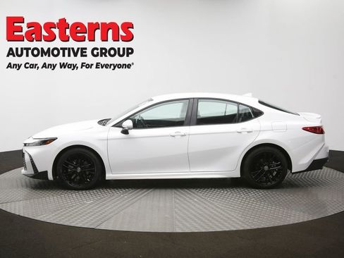 Used 2025 Toyota Camry SE w/ Convenience Package FWD image 59