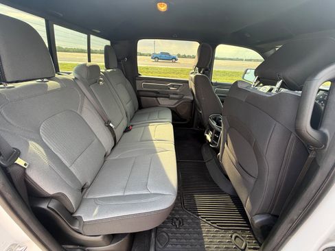 Used 2022 RAM 1500 Big Horn AWD/4WD image 16