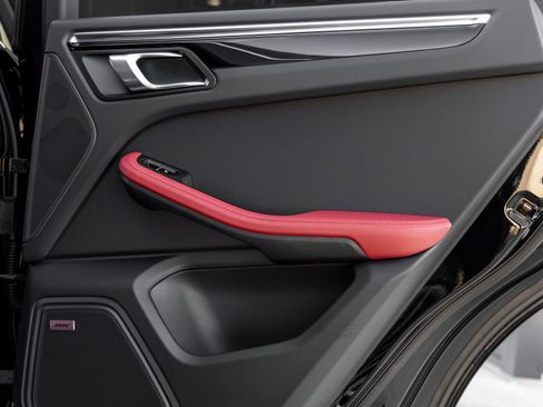 New 2026 Porsche Macan S image 41