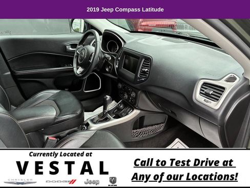 Used 2019 Jeep Compass Latitude AWD/4WD image 13