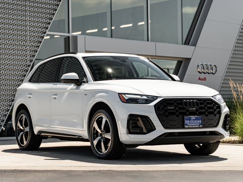 Used 2022 Audi Q5 2.0T Premium Plus w/ Premium Plus Package AWD/4WD image 1