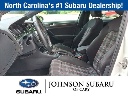 Used 2019 Volkswagen Golf 4-Door FWD image 12