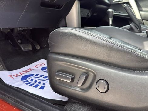 Used 2016 Toyota RAV4 Limited image 11