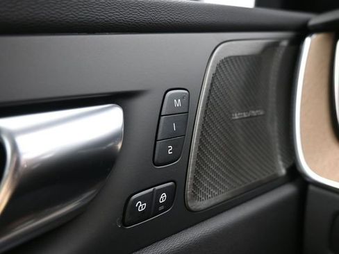 New 2026 Volvo XC60 B5 Plus w/ Protection Package Premier image 31