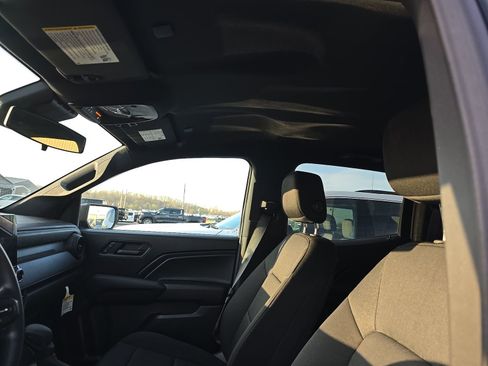 Used 2024 Chevrolet Colorado W/T image 20