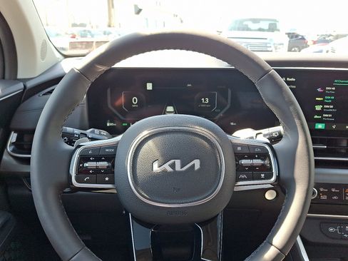 New 2025 Kia Carnival SX Prestige FWD image 15