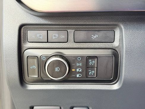 Used 2024 Ford F250 Lariat w/ Lariat Ultimate Package AWD/4WD image 45