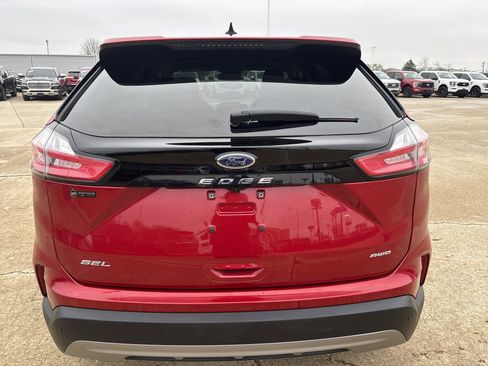 Used 2023 Ford Edge SEL w/ Convenience Package image 4