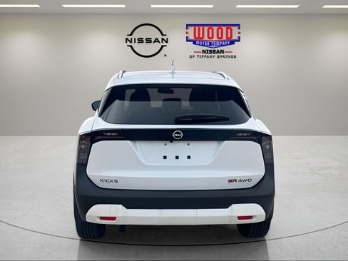 Certified 2025 Nissan Kicks SR w/ SR Premium Package AWD/4WD image 4