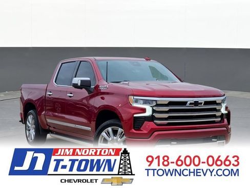 Used 2023 Chevrolet Silverado 1500 High Country w/ High Country Premium Package AWD/4WD image 1