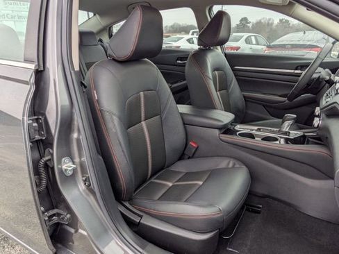 Used 2025 Nissan Altima 2.5 SR image 32