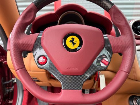 Used 2010 Ferrari California RWD image 59