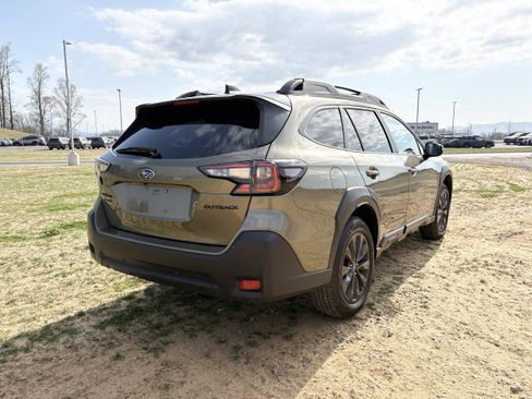 Used 2025 Subaru Outback Onyx Edition image 9