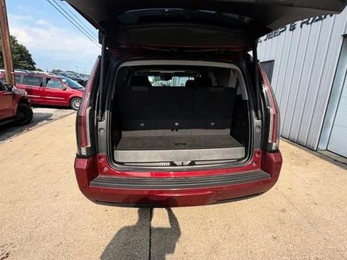 Used 2016 Cadillac Escalade Luxury AWD/4WD image 14