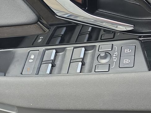 Certified 2025 Land Rover Range Rover Evoque Dynamic SE AWD/4WD image 30