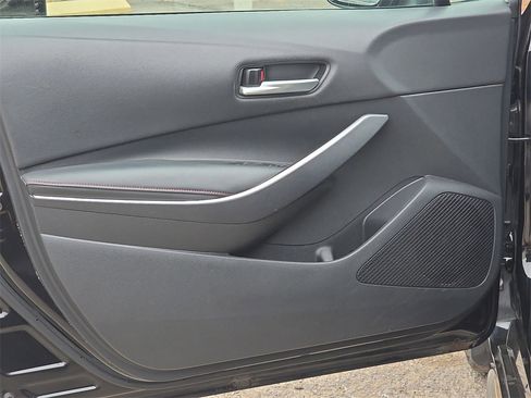 Certified 2024 Toyota Corolla SE image 17