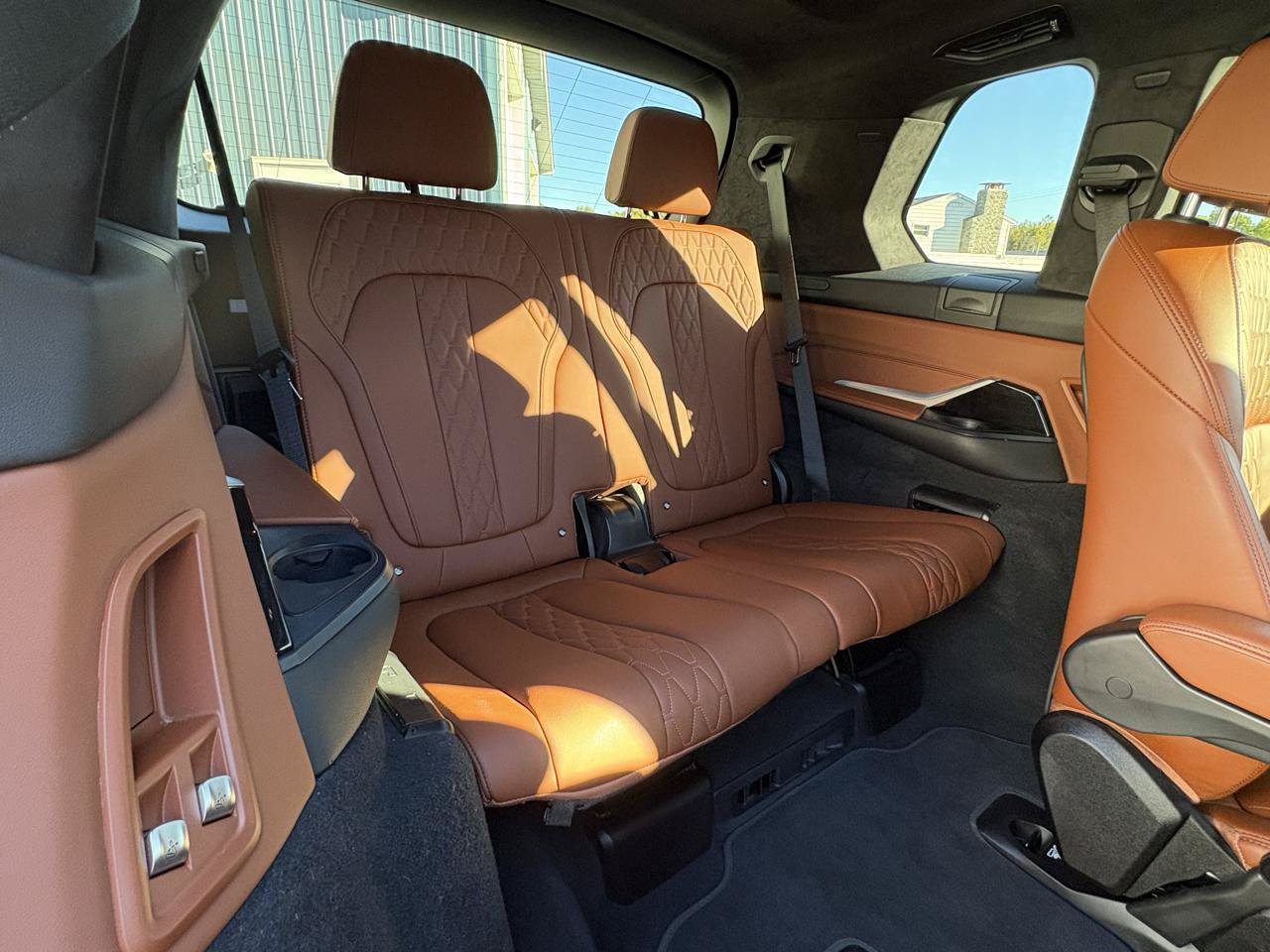 Used 2022 BMW X7 xDrive40i w/ Executive Package AWD/4WD image 25