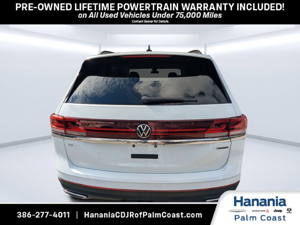 Used 2025 Volkswagen Atlas SE AWD/4WD image 4
