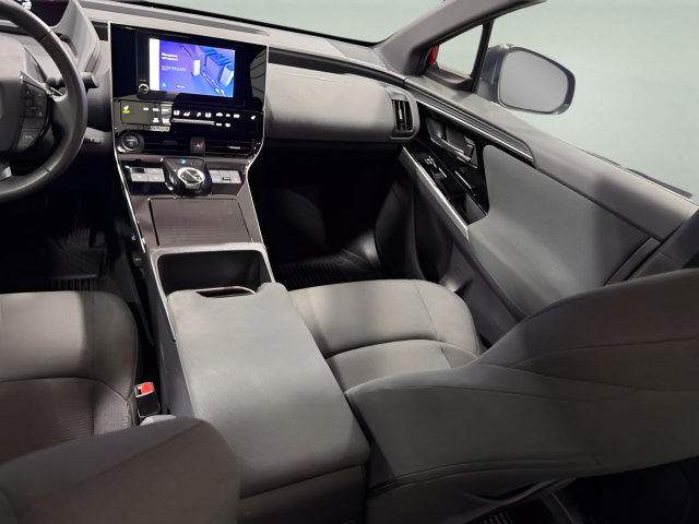 Used 2023 Subaru Solterra AWD image 25
