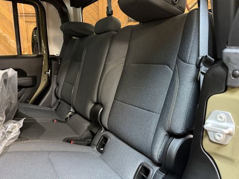 New 2025 Jeep Gladiator Willys image 24