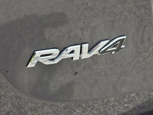 Used 2014 Toyota RAV4 LE FWD image 26