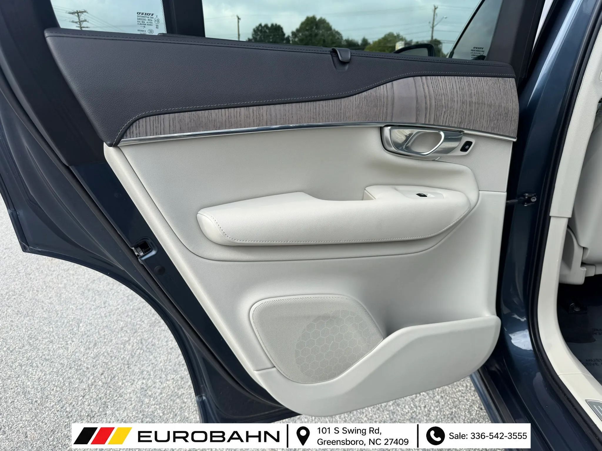 Used 2021 Volvo XC90 T6 Inscription w/ Protection Package Premier AWD/4WD image 10