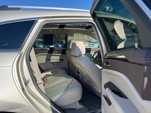 Used 2014 Cadillac SRX Luxury w/ Driver Awareness Package image 35