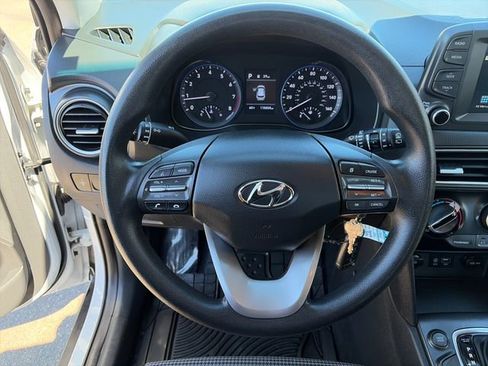 Used 2020 Hyundai Kona SE FWD image 25