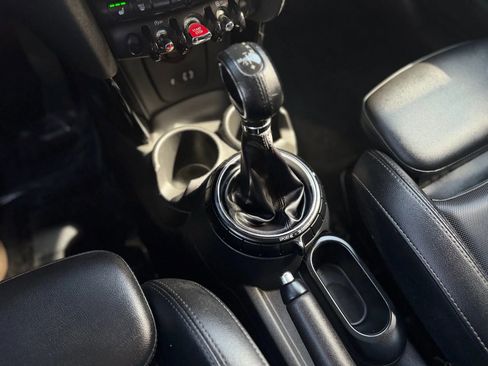 Used 2016 MINI Cooper 4-Door Hardtop image 24