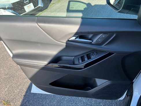 Used 2025 Chevrolet Equinox LT image 18