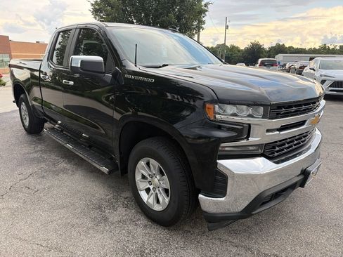 Used 2020 Chevrolet Silverado 1500 LT w/ Trailering Package AWD/4WD image 2