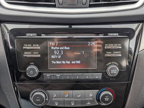 Used 2016 Nissan Rogue S image 13