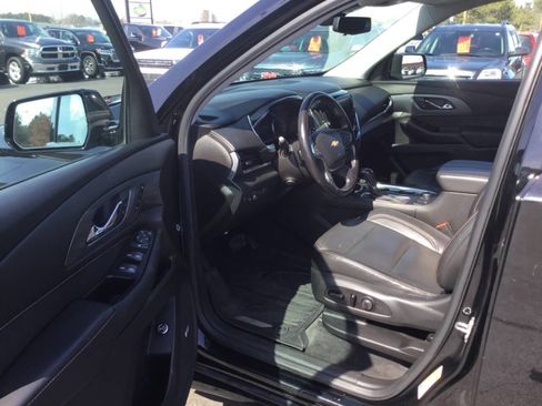 Used 2020 Chevrolet Traverse Premier w/ Redline Edition image 9
