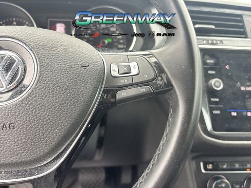 Used 2019 Volkswagen Tiguan SE image 20