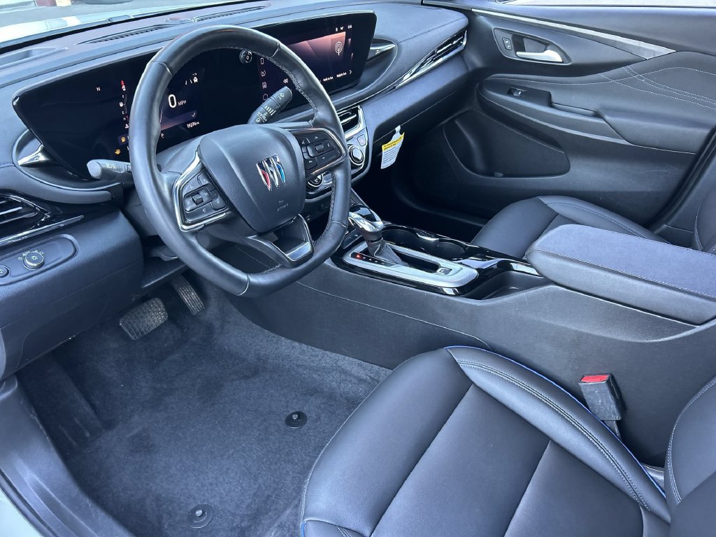 Used 2025 Buick Envista Sport Touring w/ Convenience I Package FWD image 10