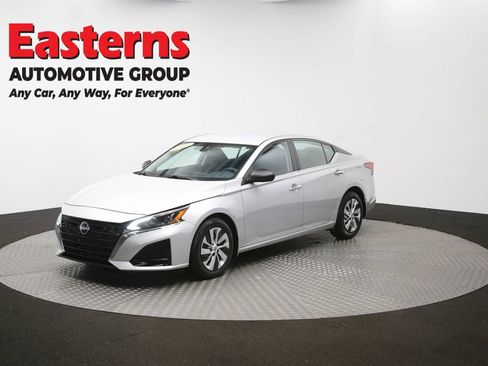 Used 2024 Nissan Altima 2.5 S FWD image 54