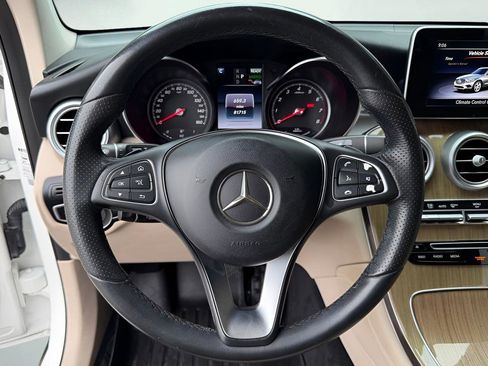 Used 2018 Mercedes-Benz GLC 350e 4MATIC image 36